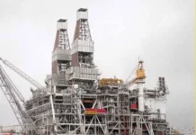 Trump pide calma ante alza del petróleo pero empresarios permanecen escépticos