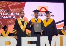 La universidad UNIREMHOS celebró su sexagésima séptima graduación ordinaria con 612 nuevos profesionales; 374 pertenecen a enfermería